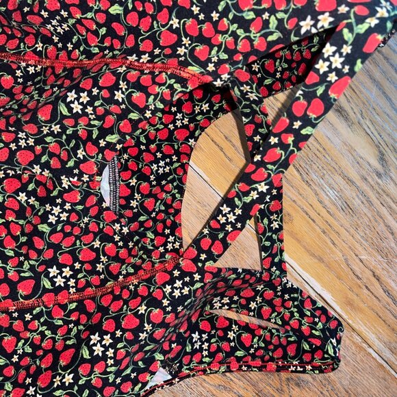 FREE PEOPLE Melanie strawberry print black tank top97% cotton knit/XL - Picture 4 of 6